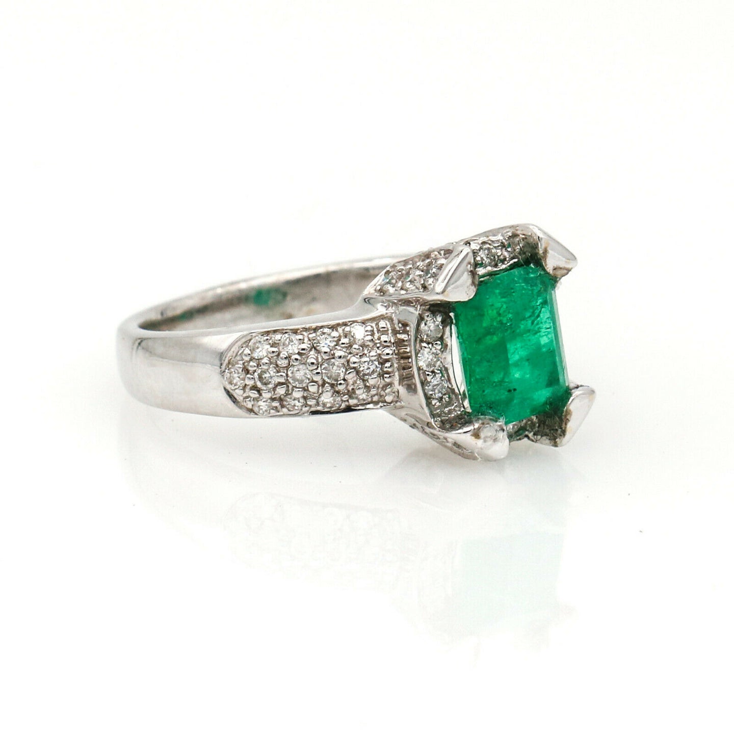 Emerald Engagement Ring with Diamonds in 18k White Gold ( 2.50 ct tw )