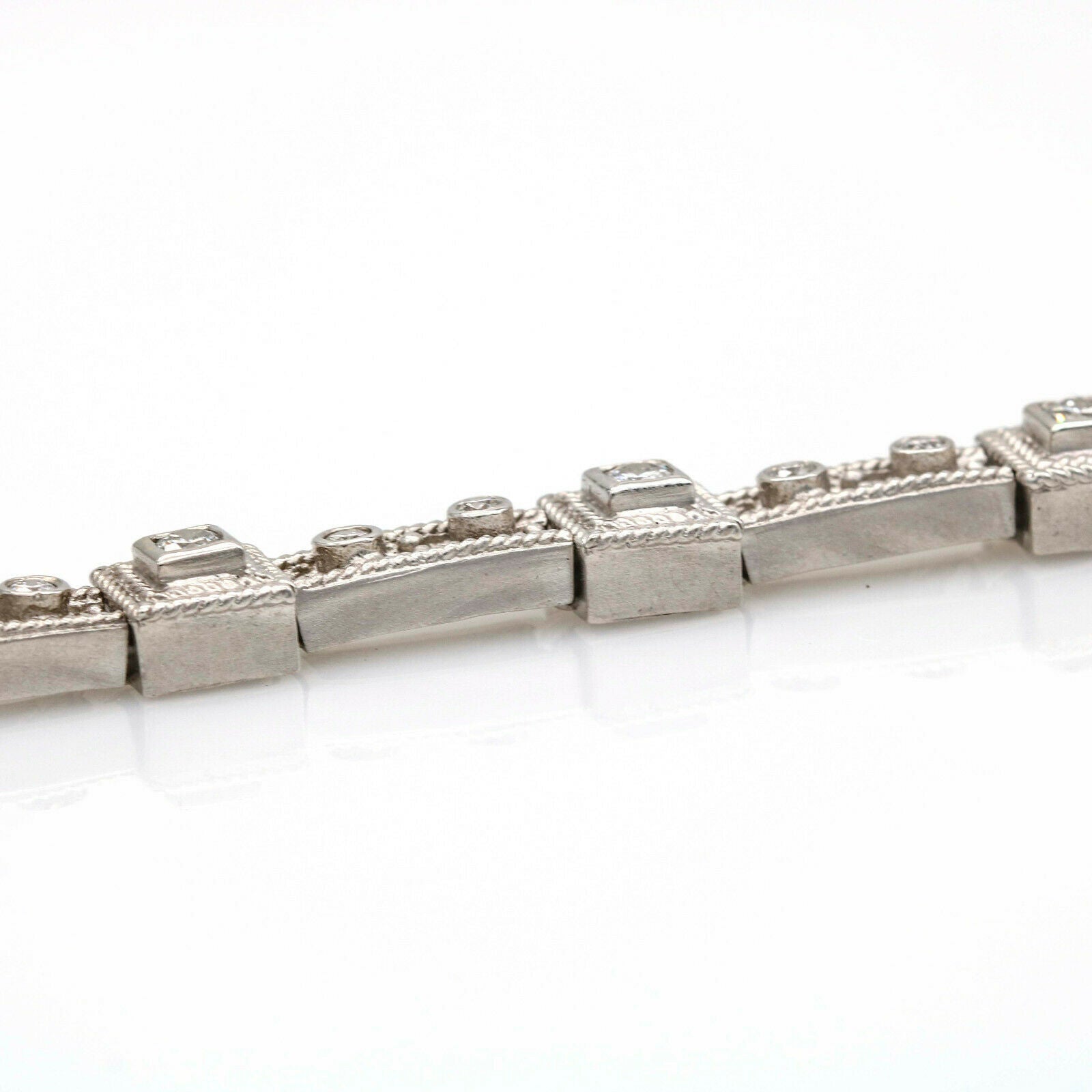H&I Designer Diamond Link Bracelet in 18k White Gold