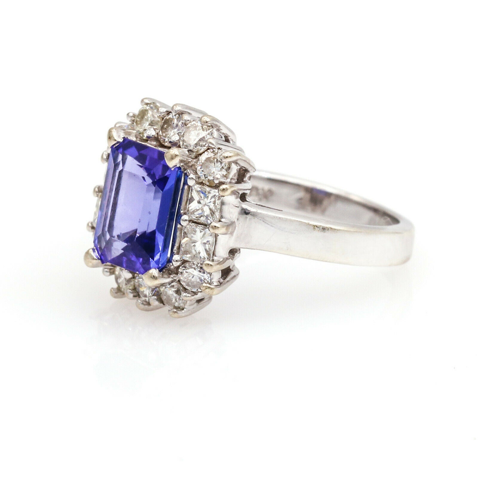 2.50 carat Tanzanite and Diamond Cocktail Ring in 14k White Gold