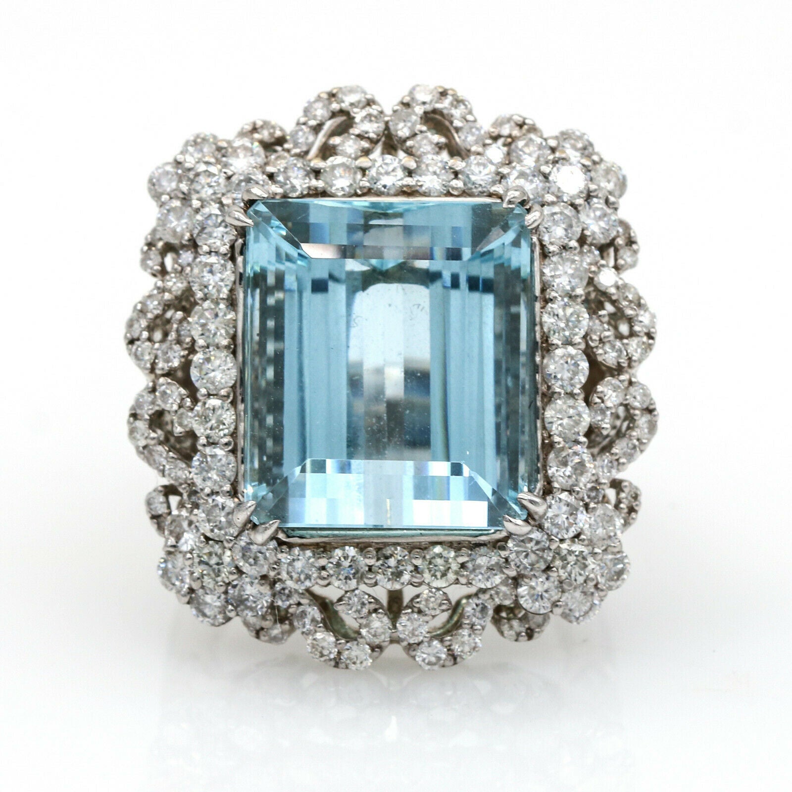 Aquamarine and Diamond Statement Ring in 18k White Gold ( 19.00 cttw )