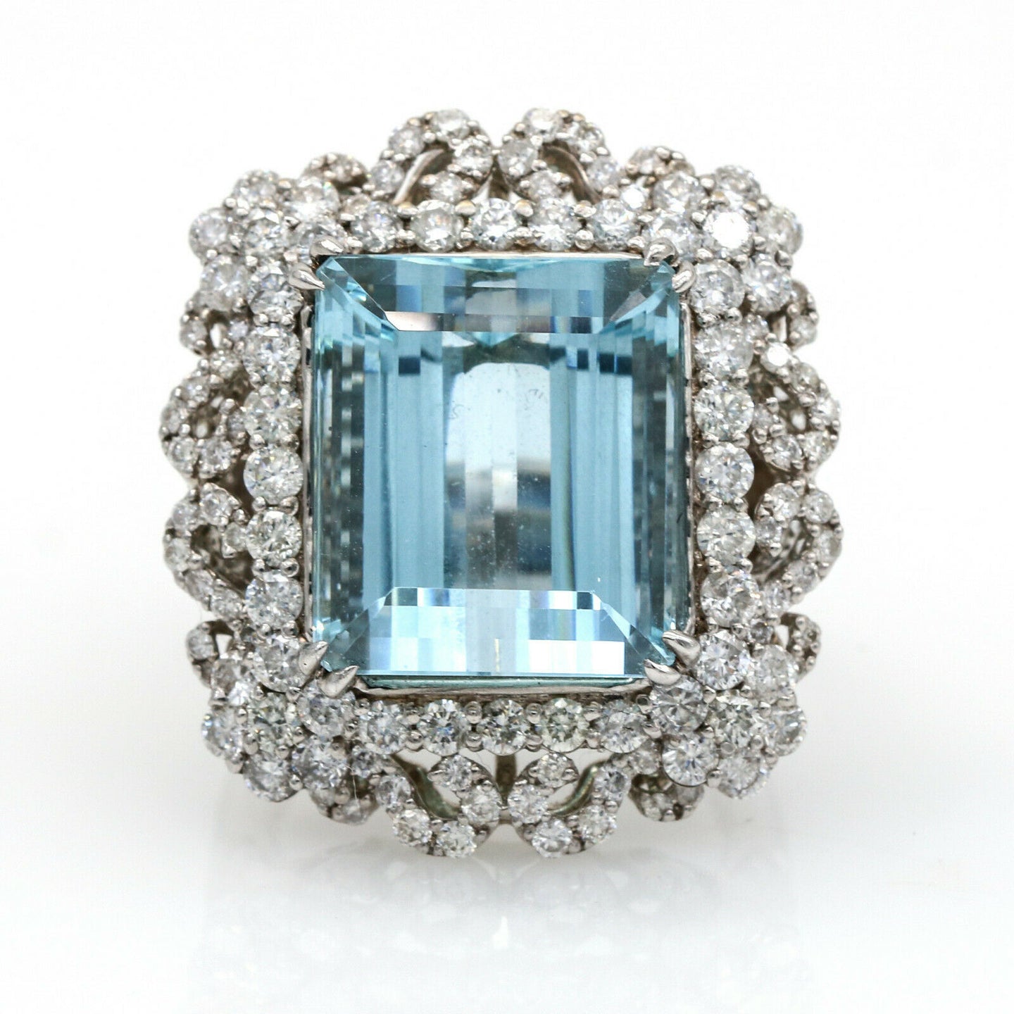 Aquamarine and Diamond Statement Ring in 18k White Gold ( 19.00 cttw )